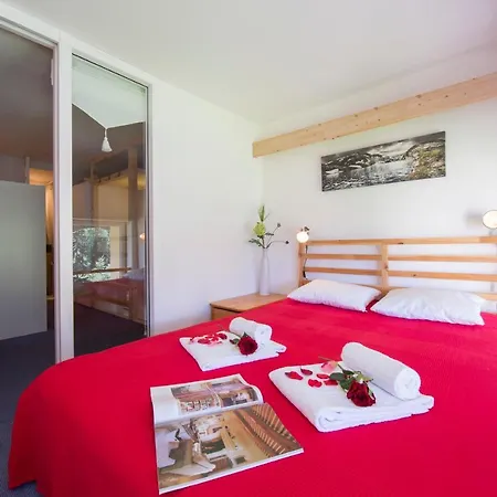 Sainte-foy-l'argentiere Sleeps 5